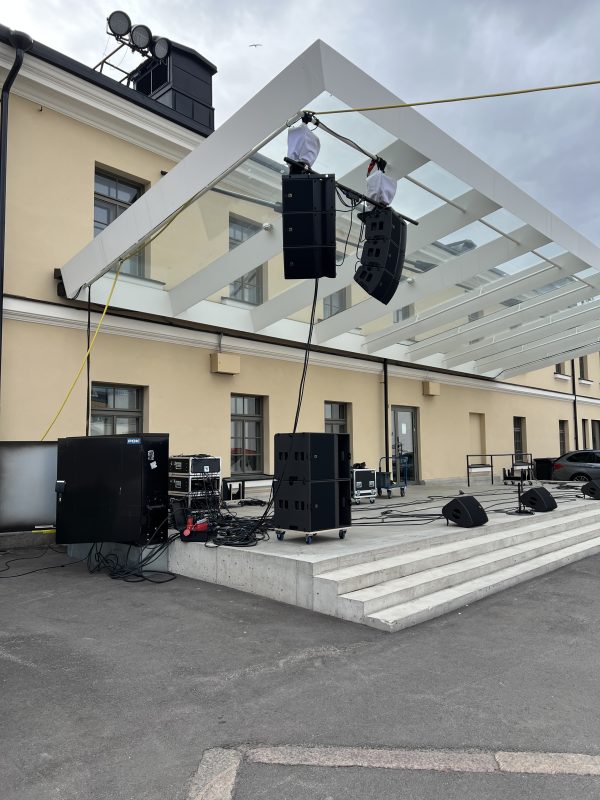 L-Acoutics äänentoisto